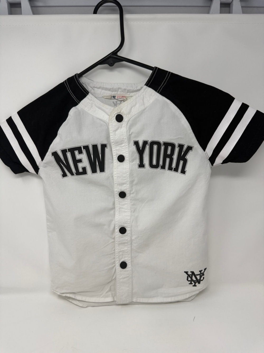 Kids ‘New York Yankees’ Baseball-Style button-up short  sleeve shirt size 5-6y